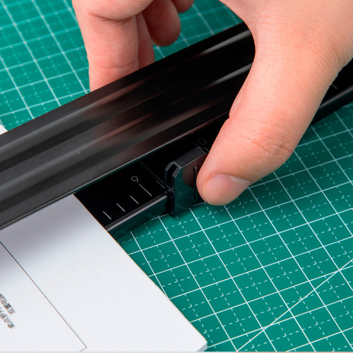 Степлер брошюровочный DELI до 25 листов (скобы 24/6, 26/6)