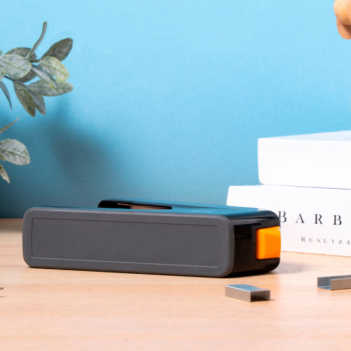 Степлер DELI до 55 листов, пластиковый корпус, облегченное нажатие (скобы №24/6, 26/6, 24/8), черный