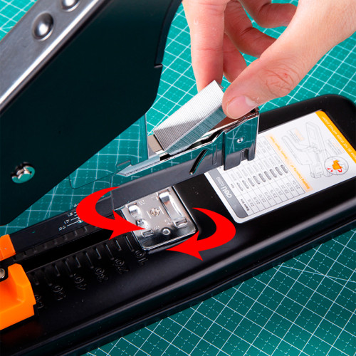 Степлер мощный DELI до 210 листов (скобы №23/6 - 23/25  ) ассорти 