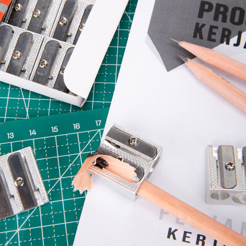 Точилка DELI "39762", металлическая, 2 отверстия, серебро