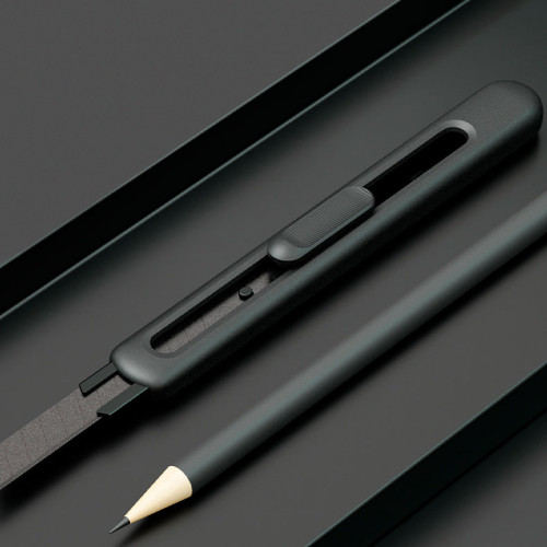 Нож канцелярский DELI, 9 мм, черное лезвие, блистер