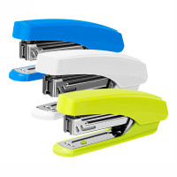 Степлер DELI  до 15 листов, ассорти