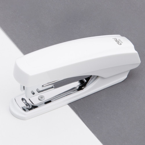 Степлер DELI  до 15 листов, ассорти