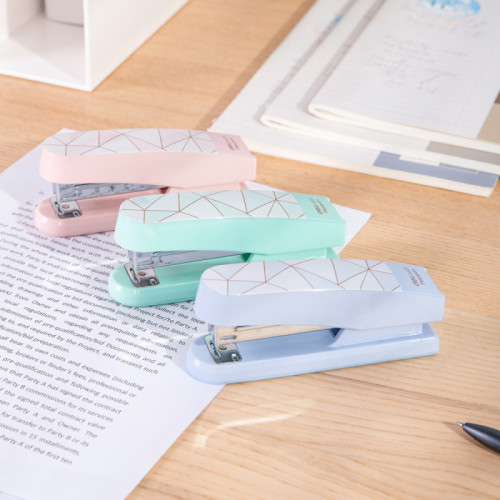 Степлер DELI "Macaron" до 25 листов, ассорти