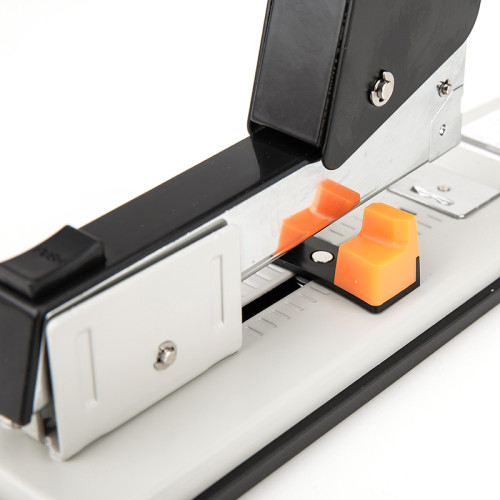 Степлер металлический DELI до 50 листов (скобы №23/6 - 23/10)