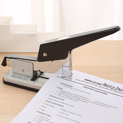 Степлер металлический DELI до 80 листов (скобы №23/6 - 23/13)